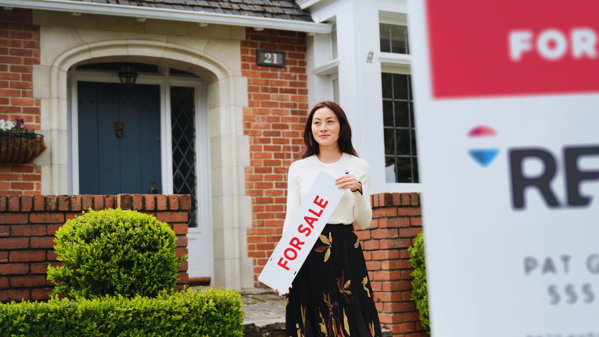 What Does Pending Mean in Real Estate?