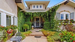 How much to offer on a house