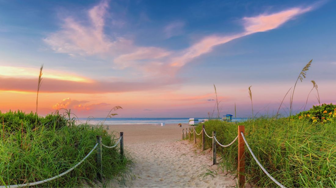 5 Coastal Towns Where You Can Buy a Beach House